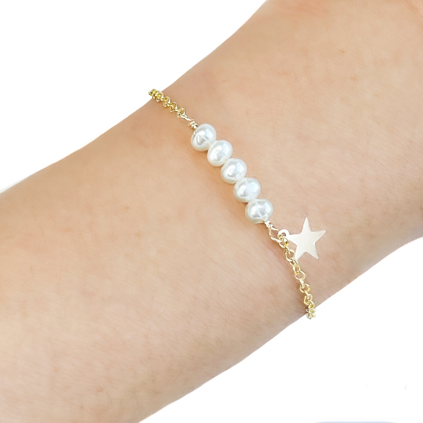 White Pearl Column with Star Charm Bracelet