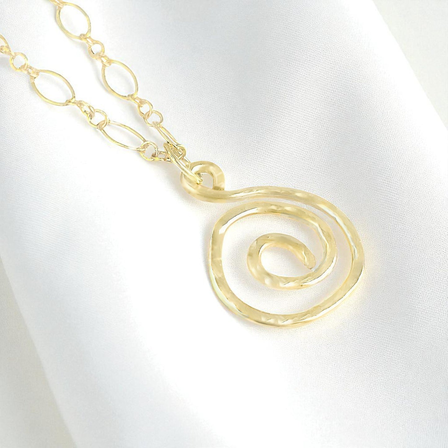 Gold Swirl Pendant Necklace