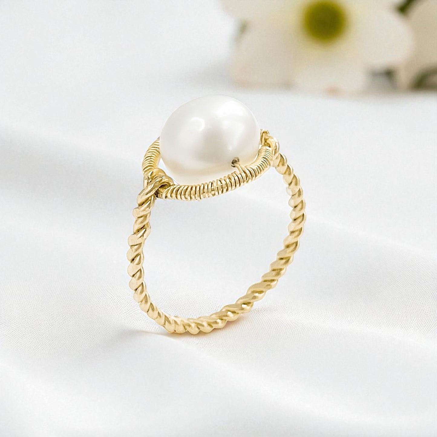 Freshwater Pearl Twisted Band Ring