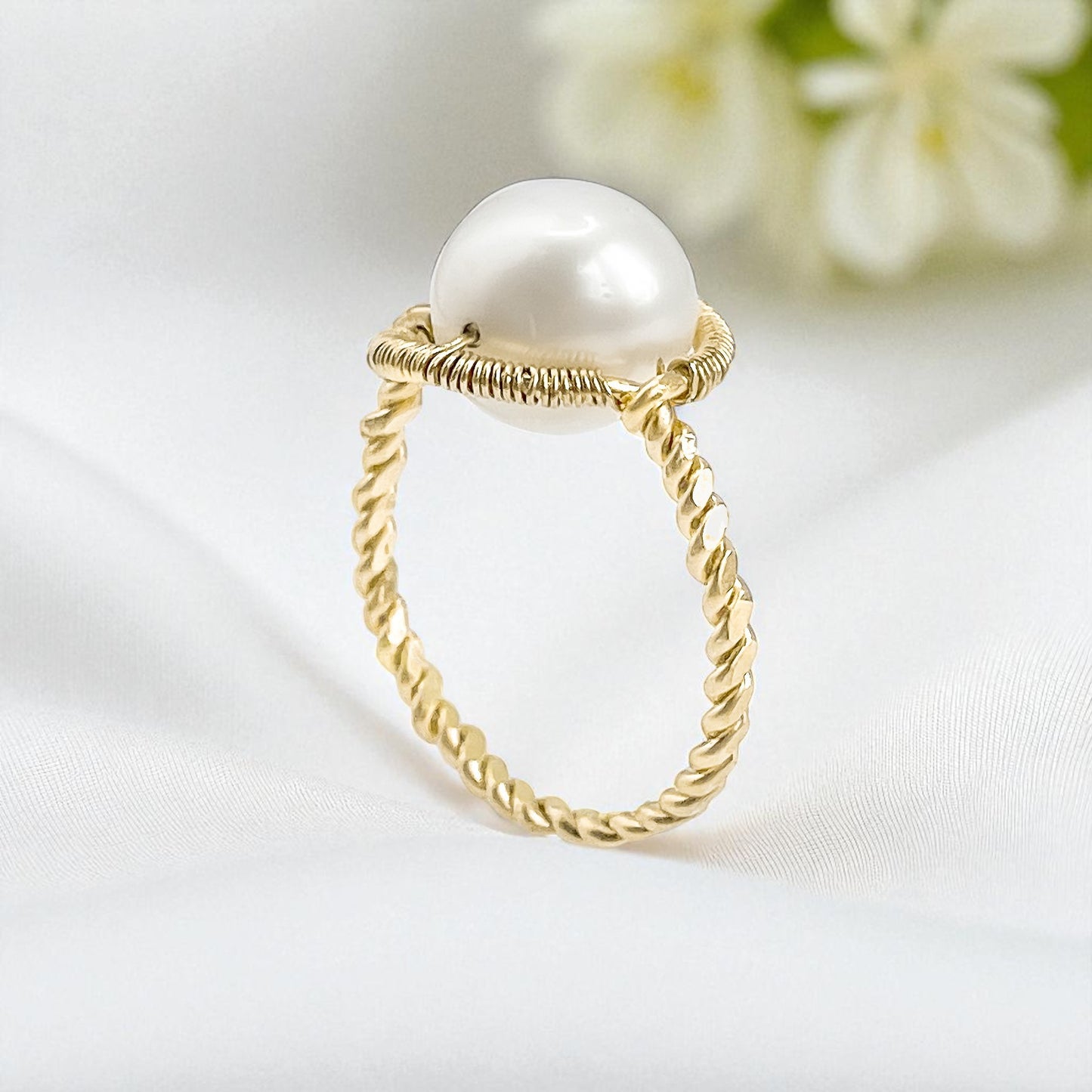 Freshwater Pearl Twisted Band Ring