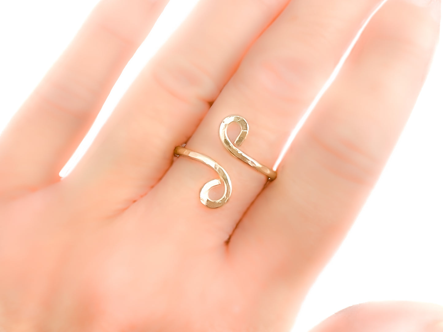 Gold Simple Swirl Ring