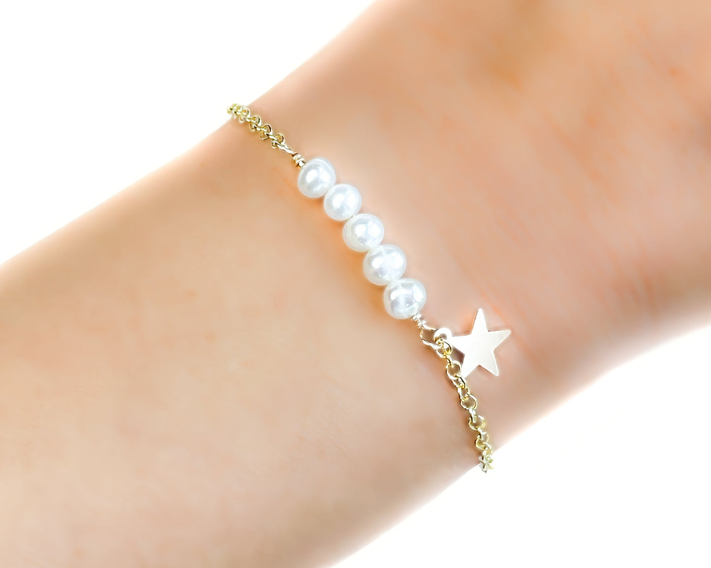 White Pearl Column with Star Charm Bracelet