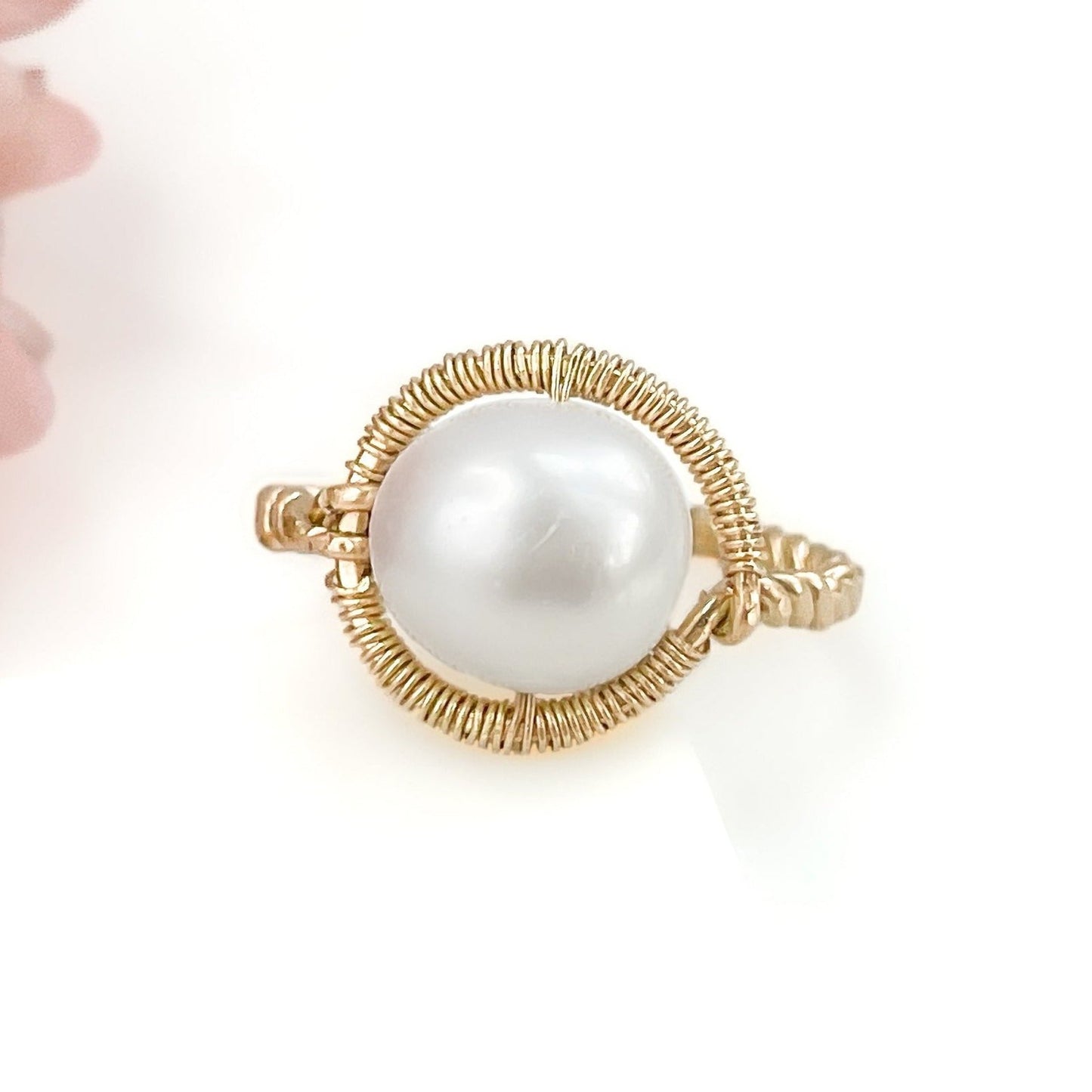 Freshwater Pearl Twisted Band Ring