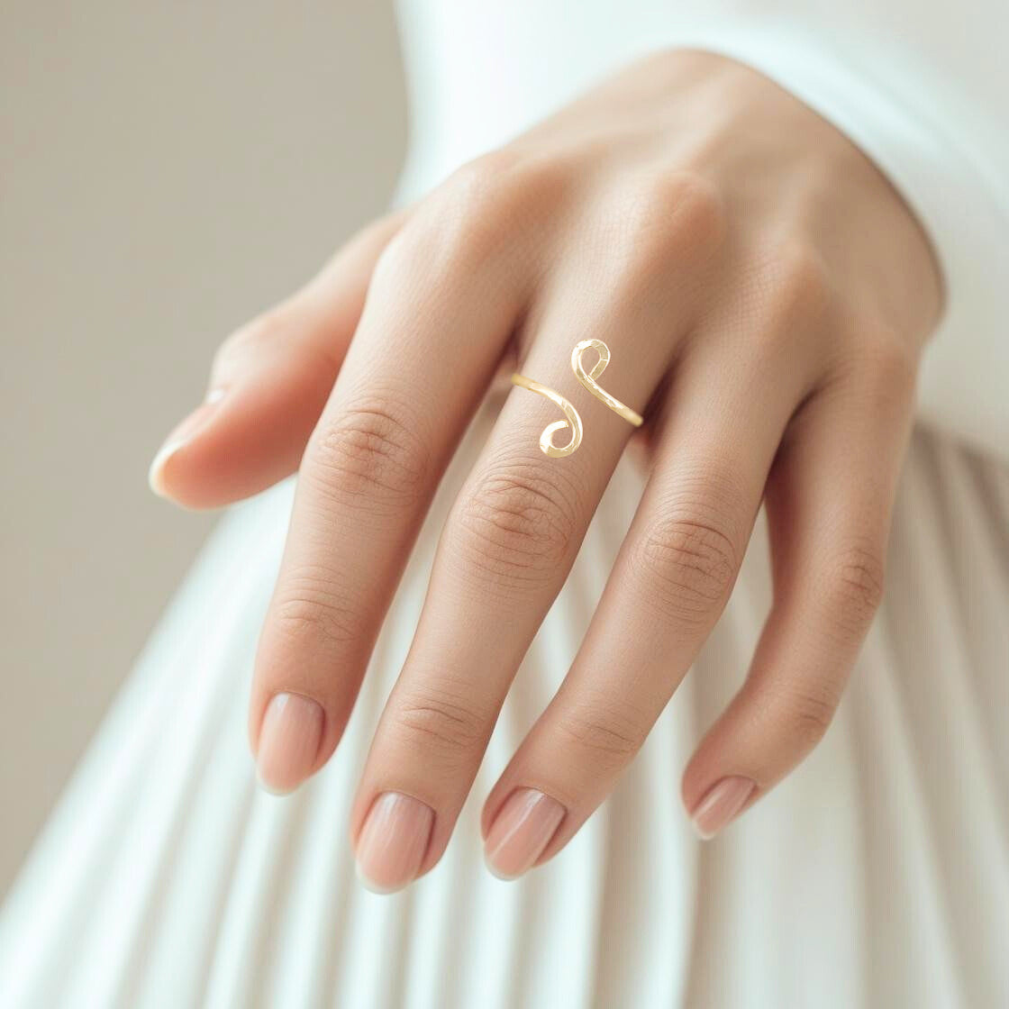 Gold Simple Swirl Ring