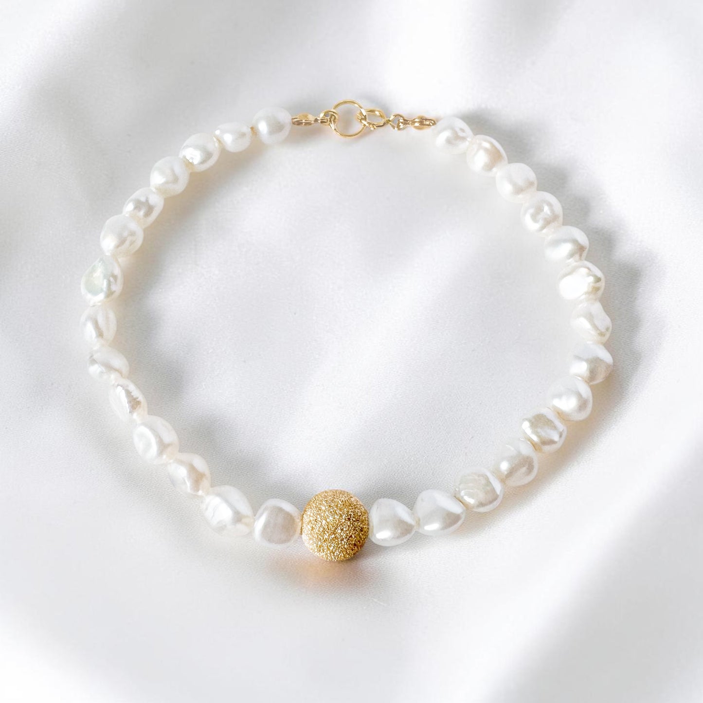 Freshwater Pearl Bracelet with Gold Bead Accent