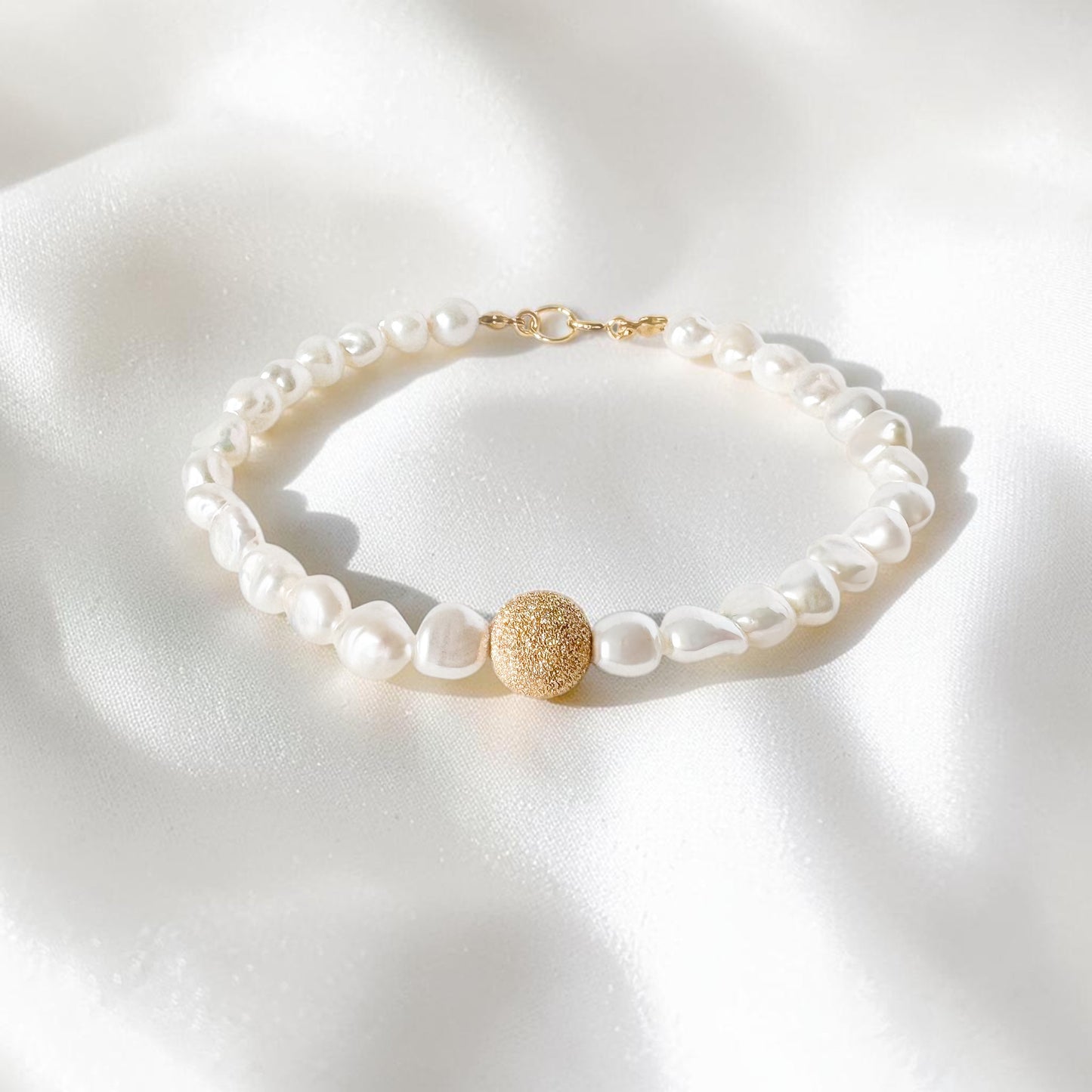 Freshwater Pearl Bracelet with Gold Bead Accent