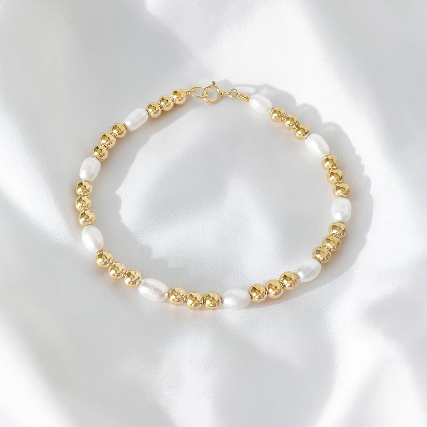 Gold Beaded Bracelet with Freshwater Pearl Accents