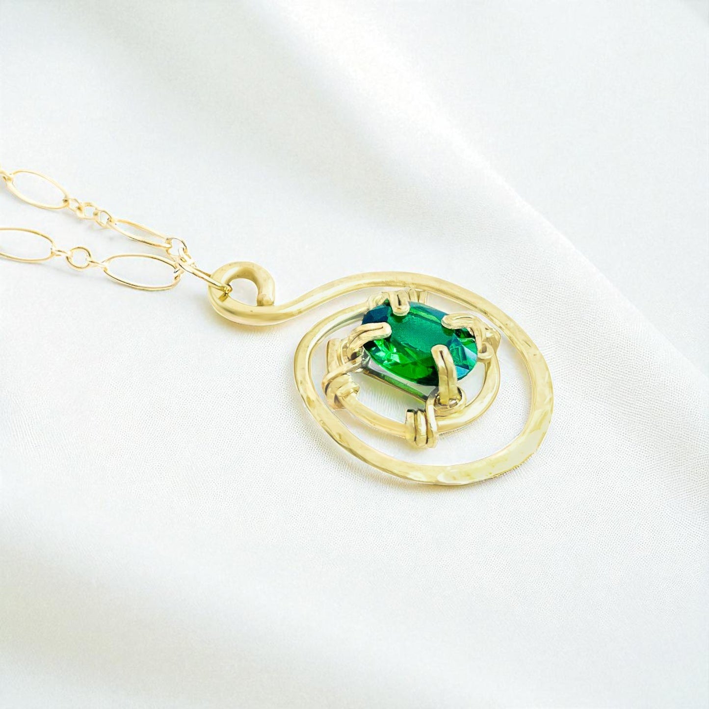 Emerald S Pendant Neckace