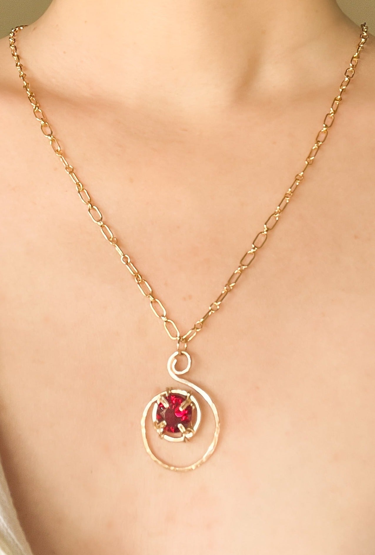 Amazon.com: Iefil January Birthstone Necklace for Women, Red Garnet Necklace  Rose Love Heart Birthstone Jewelry Mothers Valentines Day Christmas  Anniversary Birthday Gifts for Mom Wife Girlfriend Daughter Her : Clothing,  Shoes &